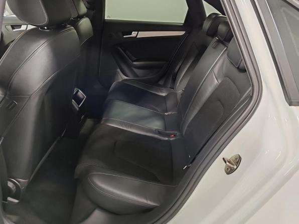 Audi A4 IV (B8) Рестайлинг с пробегом 2012 года, цена 1 399 000 рублей, 255141 км, седан, Автокод Объявления
