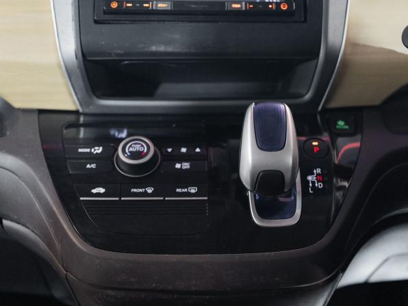 Honda Freed II с пробегом 2018 года, цена 1 493 000 рублей, 63795 км, компактвэн, Автокод Объявления