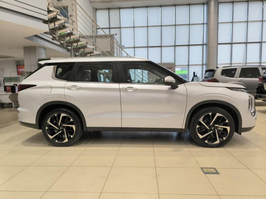 Mitsubishi Outlander IV Казань  - изображение 5