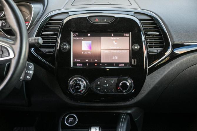 Renault Kaptur I Рестайлинг с пробегом 2021 года, цена 1 398 000 рублей, 84300 км, внедорожник, Автокод Объявления