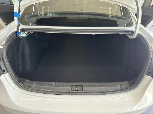 Renault Fluence I Рестайлинг с пробегом 2014 года, цена 690 000 рублей, 205165 км, седан, Автокод Объявления