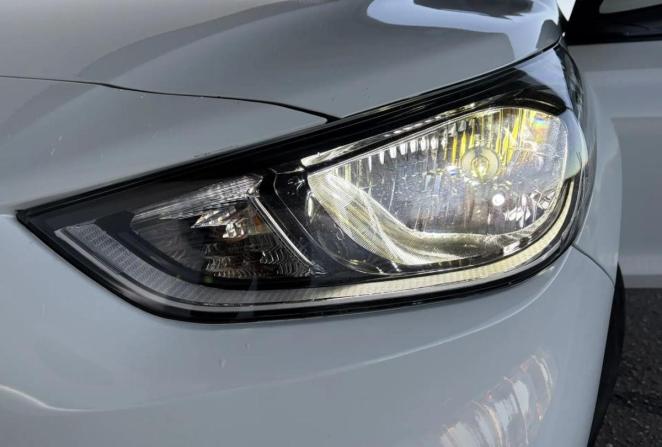 Hyundai Solaris II с пробегом 2018 года, цена 849 000 рублей, 161734 км, седан, Автокод Объявления