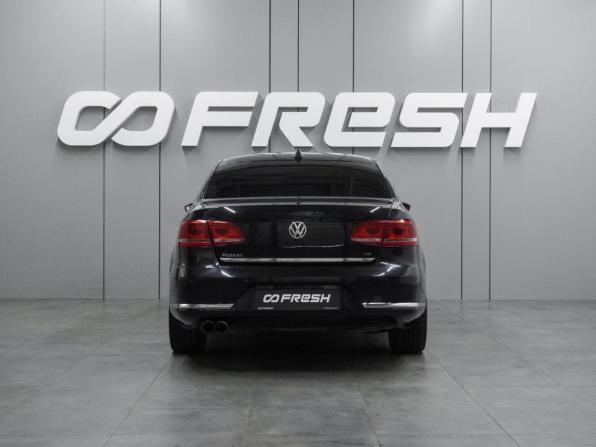 Volkswagen Passat B7 с пробегом 2012 года, цена 959 000 рублей, 197011 км, седан, Автокод Объявления