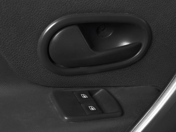 Renault Sandero II Рестайлинг с пробегом 2021 года, цена 1 414 995 рублей, 30267 км, хэтчбек, Автокод Объявления