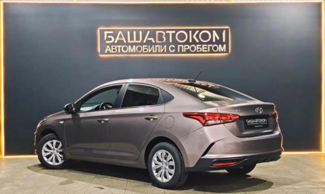 Hyundai Solaris II Рестайлинг с пробегом 2021 года, цена 1 499 000 рублей, 114287 км, седан, Автокод Объявления