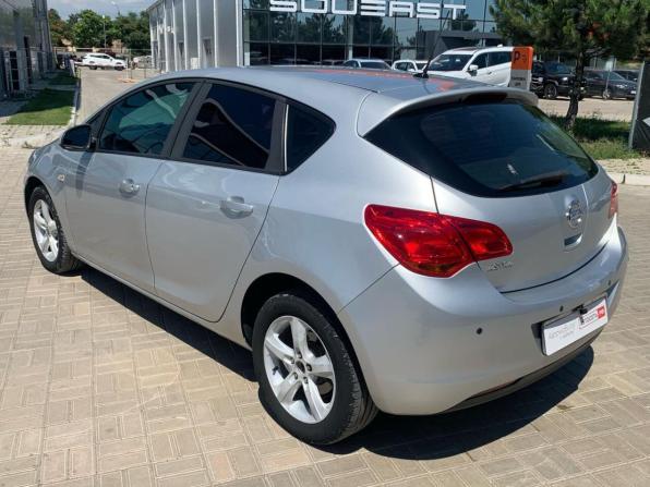 Opel Astra J с пробегом 2011 года, цена 699 900 рублей, 183870 км, хэтчбек, Автокод Объявления