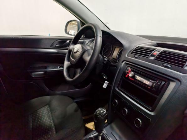 Skoda Octavia II (A5) Рестайлинг с пробегом 2013 года, цена 735 000 рублей, 285090 км, лифтбек, Автокод Объявления