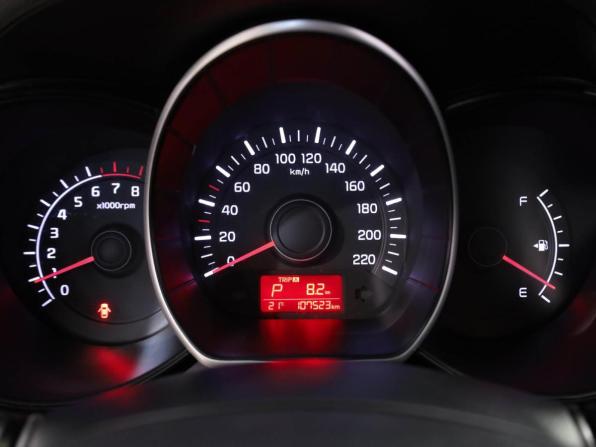 Kia Rio III Рестайлинг с пробегом 2016 года, цена 1 259 000 рублей, 107523 км, хэтчбек, Автокод Объявления