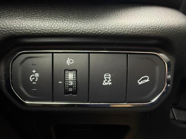 Haval Jolion I с пробегом 2023 года, цена 1 772 200 рублей, 14039 км, внедорожник, Автокод Объявления