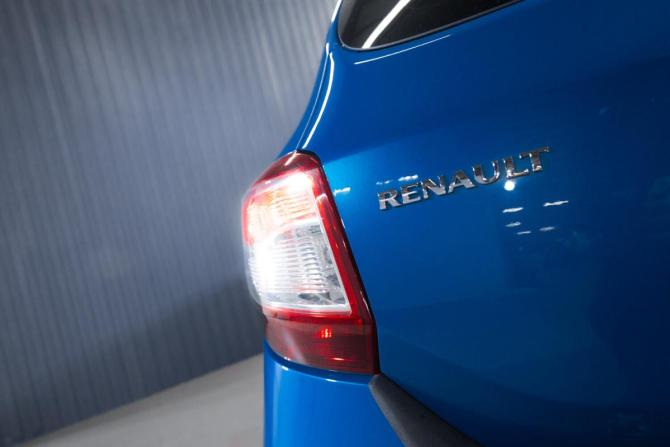 Renault Sandero II с пробегом 2015 года, цена 999 000 рублей, 69699 км, хэтчбек, Автокод Объявления