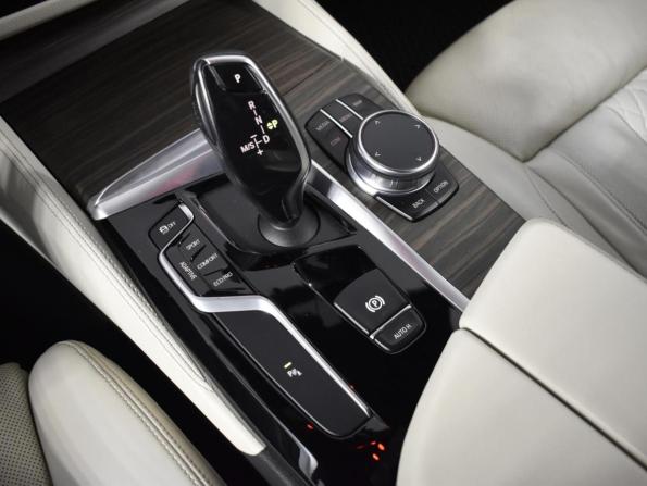 BMW 5 серии VII (G30/G31/G38) с пробегом 2018 года, цена 3 999 900 рублей, 137050 км, седан, Автокод Объявления