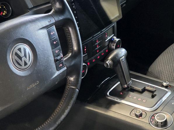 Volkswagen Touareg I Рестайлинг с пробегом 2010 года, цена 893 000 рублей, 208005 км, внедорожник, Автокод Объявления