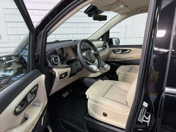 Mercedes-Benz V-Класс III (W447) Рестайлинг 2 с пробегом 2026 года, цена 15 200 000 рублей, 25 км, минивэн, Автокод Объявления