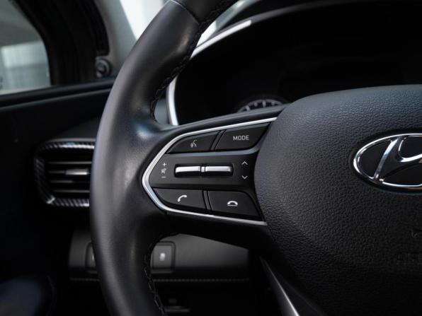 Hyundai Santa Fe IV Рестайлинг с пробегом 2022 года, цена 4 230 000 рублей, 12824 км, внедорожник, Автокод Объявления