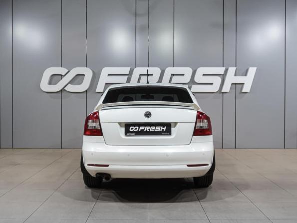 Skoda Octavia II (A5) Рестайлинг с пробегом 2012 года, цена 980 000 рублей, 282843 км, лифтбек, Автокод Объявления