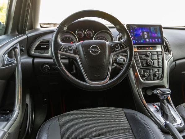Opel Astra J с пробегом 2011 года, цена 618 000 рублей, 174981 км, хэтчбек, Автокод Объявления