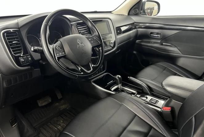Mitsubishi Outlander III Рестайлинг 3 с пробегом 2019 года, цена 1 990 000 рублей, 117304 км, внедорожник, Автокод Объявления