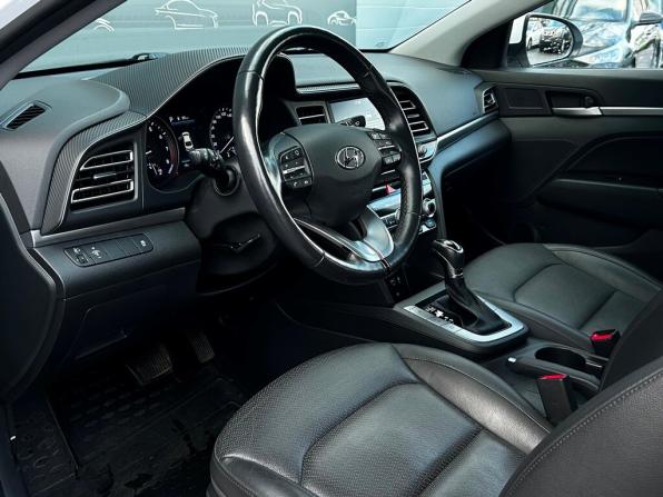 Hyundai Elantra VI (AD) Рестайлинг с пробегом 2019 года, цена 1 654 300 рублей, 128838 км, седан, Автокод Объявления