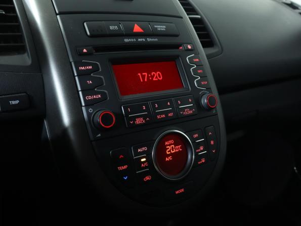 Kia Soul I Рестайлинг с пробегом 2014 года, цена 949 000 рублей, 143378 км, хэтчбек, Автокод Объявления