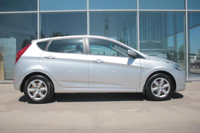 Hyundai Solaris I с пробегом 2014 года, цена 760 000 рублей, 174639 км, хэтчбек, Автокод Объявления