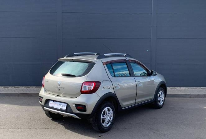 Renault Sandero II с пробегом 2016 года, цена 720 000 рублей, 118998 км, хэтчбек, Автокод Объявления