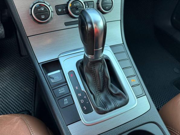 Volkswagen Passat B7 с пробегом 2013 года, цена 880 000 рублей, 280000 км, седан, Автокод Объявления