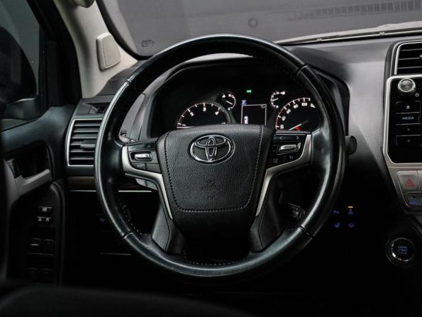 Toyota Land Cruiser Prado 150 Series Рестайлинг 2 с пробегом 2018 года, цена 4 870 000 рублей, 83355 км, внедорожник, Автокод Объявления
