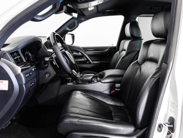 Lexus LX III Рестайлинг 2 с пробегом 2019 года, цена 7 500 000 рублей, 85310 км, внедорожник, Автокод Объявления