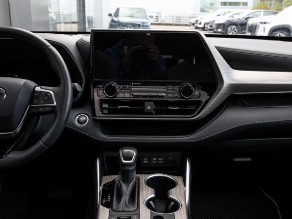 Toyota Highlander IV (XU70) с пробегом 2025 года, цена 4 998 000 рублей, 17849 км, внедорожник, Автокод Объявления
