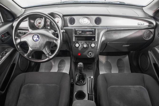 Mitsubishi Outlander I с пробегом 2004 года, цена 499 000 рублей, 290000 км, внедорожник, Автокод Объявления