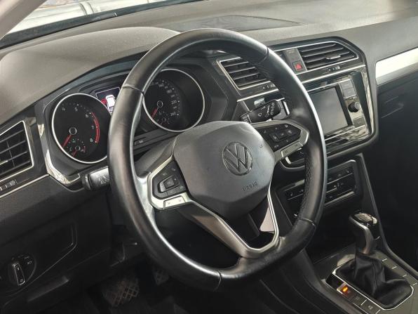 Volkswagen Tiguan II Рестайлинг с пробегом 2021 года, цена 2 400 000 рублей, 107426 км, внедорожник, Автокод Объявления