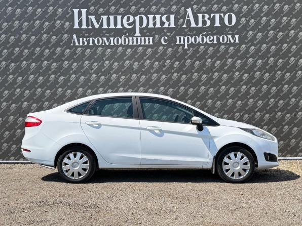 Ford Fiesta Mk6 Рестайлинг с пробегом 2015 года, цена 820 000 рублей, 137400 км, седан, Автокод Объявления