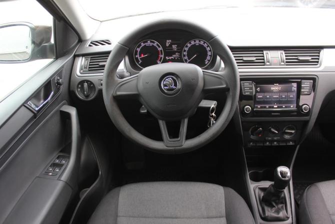 Skoda Rapid I Рестайлинг с пробегом 2018 года, цена 947 000 рублей, 149559 км, лифтбек, Автокод Объявления