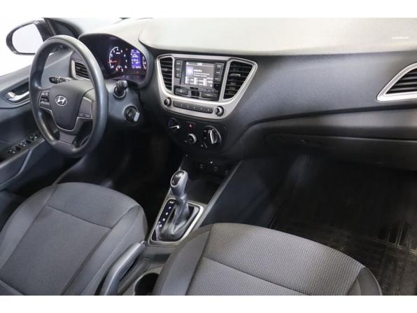 Hyundai Solaris II с пробегом 2019 года, цена 1 219 800 рублей, 152242 км, седан, Автокод Объявления