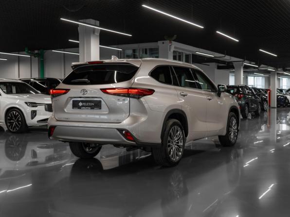 Toyota Highlander IV (XU70) с пробегом 2026 года, цена 5 980 000 рублей, 50 км, внедорожник, Автокод Объявления