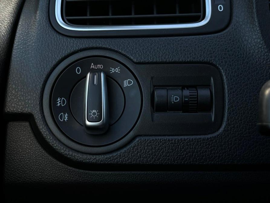 Volkswagen Polo V Рестайлинг Санкт-Петербург  - изображение 19