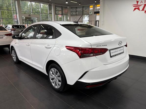 Hyundai Solaris II Рестайлинг с пробегом 2022 года, цена 1 514 000 рублей, 110806 км, седан, Автокод Объявления