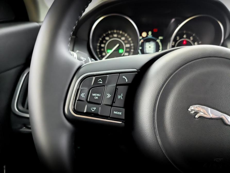 Jaguar E-Pace I Москва  - изображение 25