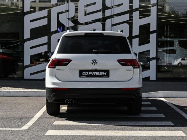Volkswagen Tiguan II с пробегом 2018 года, цена 2 289 000 рублей, 91514 км, внедорожник, Автокод Объявления