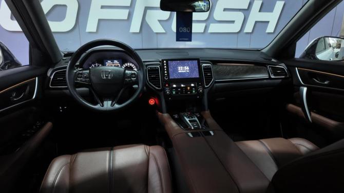 Honda UR-V I Рестайлинг с пробегом 2020 года, цена 3 499 000 рублей, 67000 км, внедорожник, Автокод Объявления