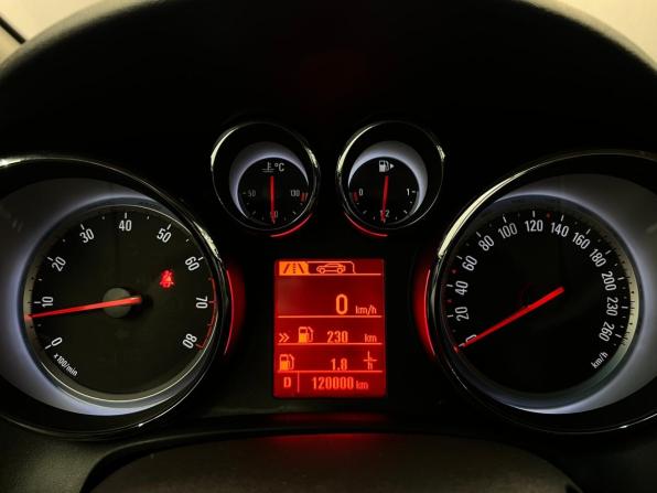 Opel Astra J Рестайлинг с пробегом 2013 года, цена 990 000 рублей, 120000 км, седан, Автокод Объявления