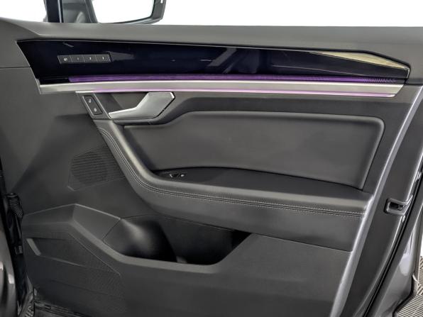 Volkswagen Touareg III с пробегом 2020 года, цена 6 399 000 рублей, 49910 км, внедорожник, Автокод Объявления