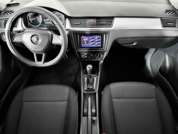 Skoda Rapid I Рестайлинг с пробегом 2018 года, цена 1 069 000 рублей, 219000 км, лифтбек, Автокод Объявления