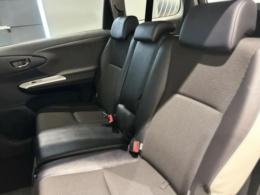 Toyota Wish II Рестайлинг Новосибирск  - изображение 18