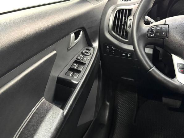 Kia Sportage III с пробегом 2010 года, цена 1 389 900 рублей, 179900 км, внедорожник, Автокод Объявления
