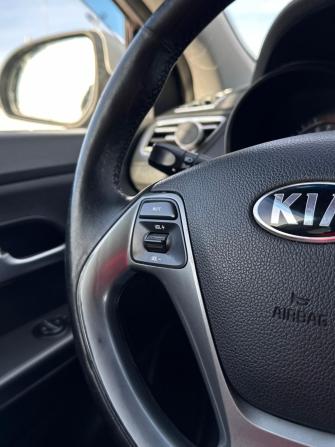 Kia Rio III Рестайлинг с пробегом 2017 года, цена 980 000 рублей, 160773 км, седан, Автокод Объявления