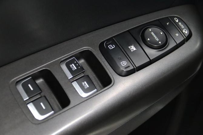 Kia Sportage IV Рестайлинг с пробегом 2019 года, цена 2 455 550 рублей, 62772 км, внедорожник, Автокод Объявления