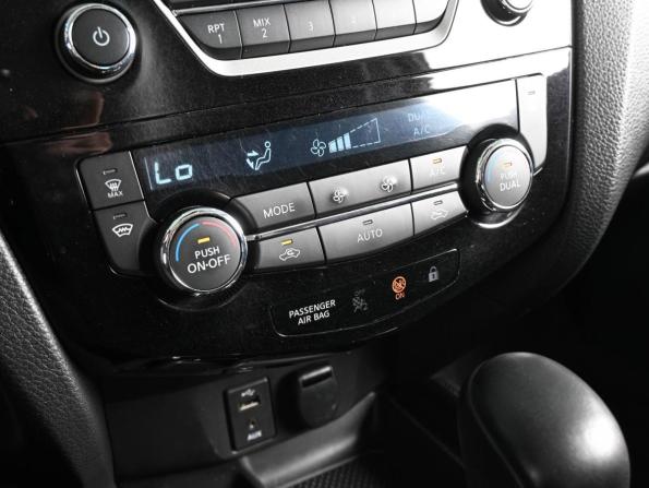 Nissan Qashqai II с пробегом 2017 года, цена 1 490 000 рублей, 174060 км, внедорожник, Автокод Объявления