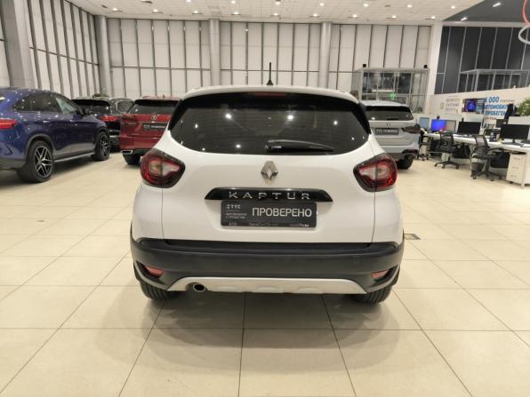 Renault Kaptur I с пробегом 2017 года, цена 1 299 000 рублей, 126344 км, внедорожник, Автокод Объявления