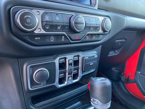 Jeep Wrangler IV (JL) с пробегом 2018 года, цена 3 980 000 рублей, 96100 км, внедорожник, Автокод Объявления